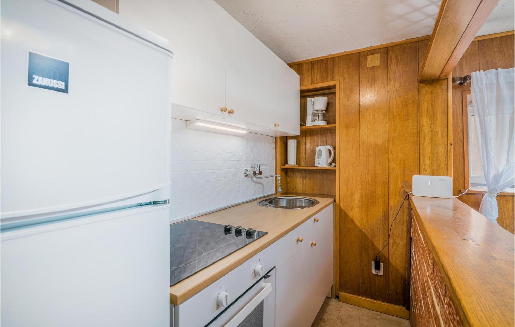 2 Bedroom Gorgeous Home In Baska Esterno foto