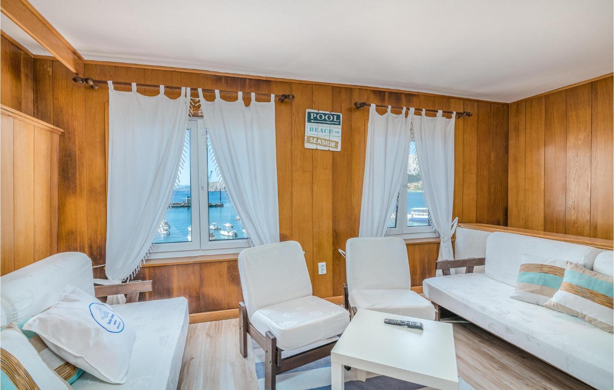 2 Bedroom Gorgeous Home In Baska Esterno foto