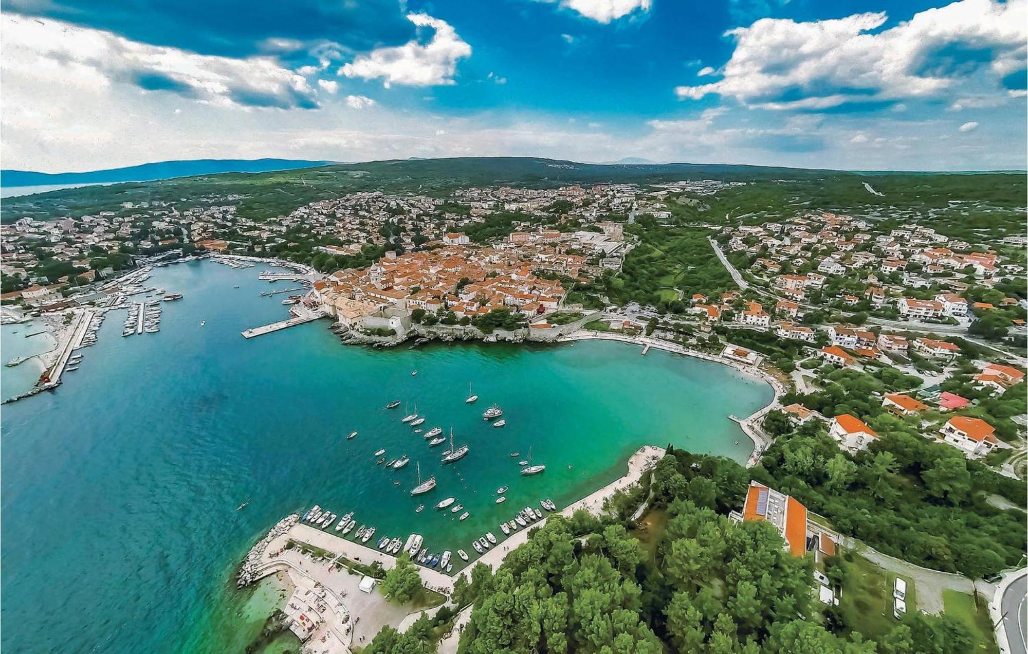 2 Bedroom Gorgeous Home In Baska Esterno foto