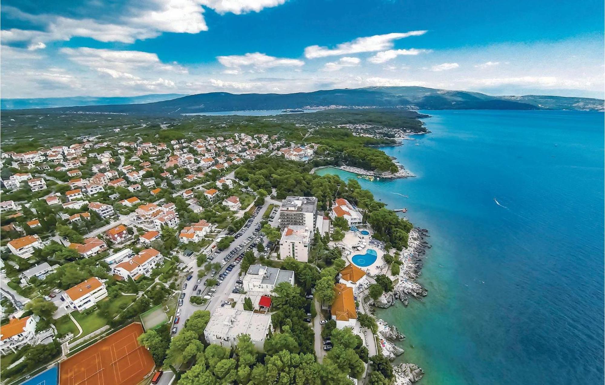 2 Bedroom Gorgeous Home In Baska Esterno foto