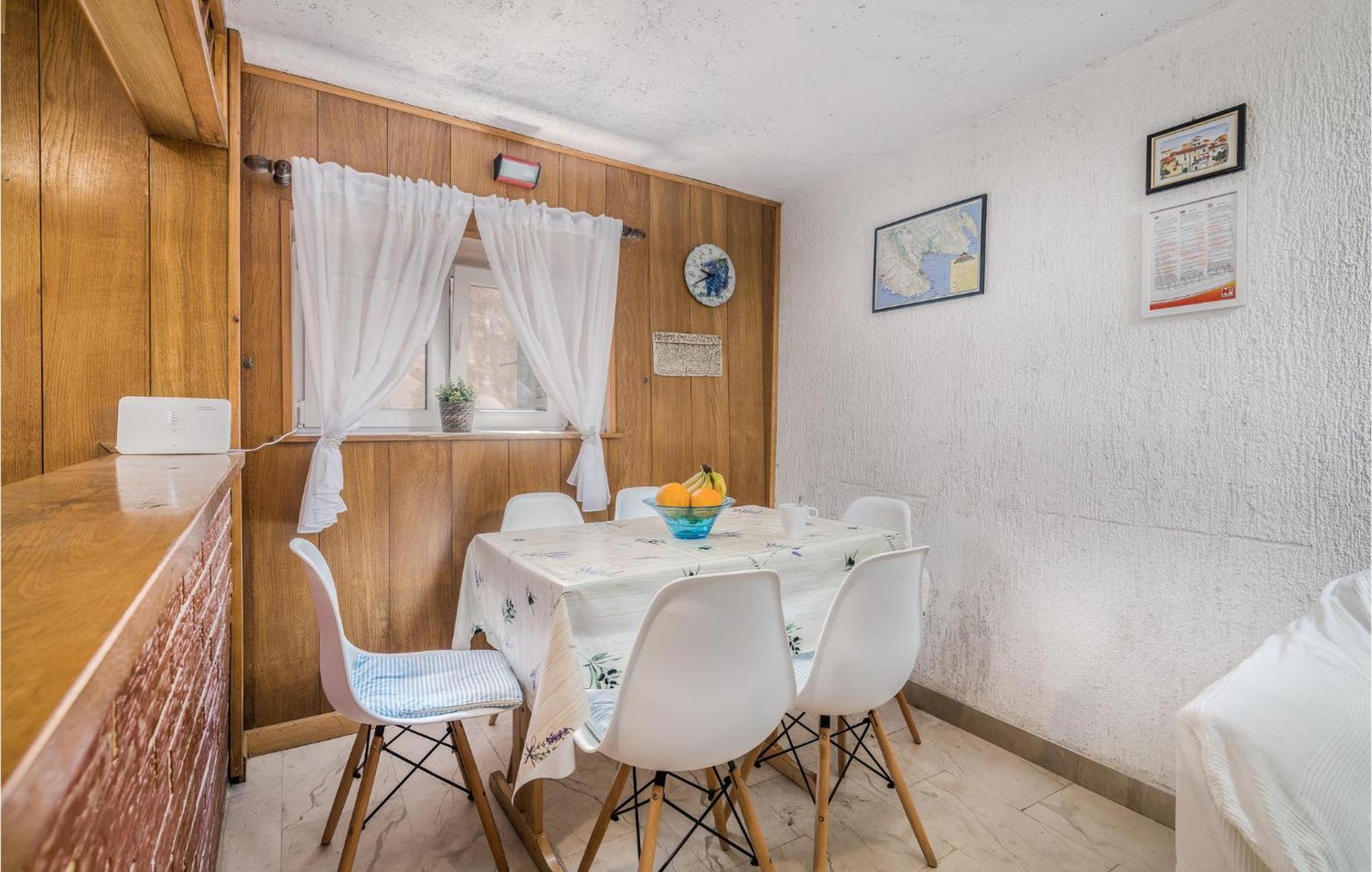 2 Bedroom Gorgeous Home In Baska Esterno foto