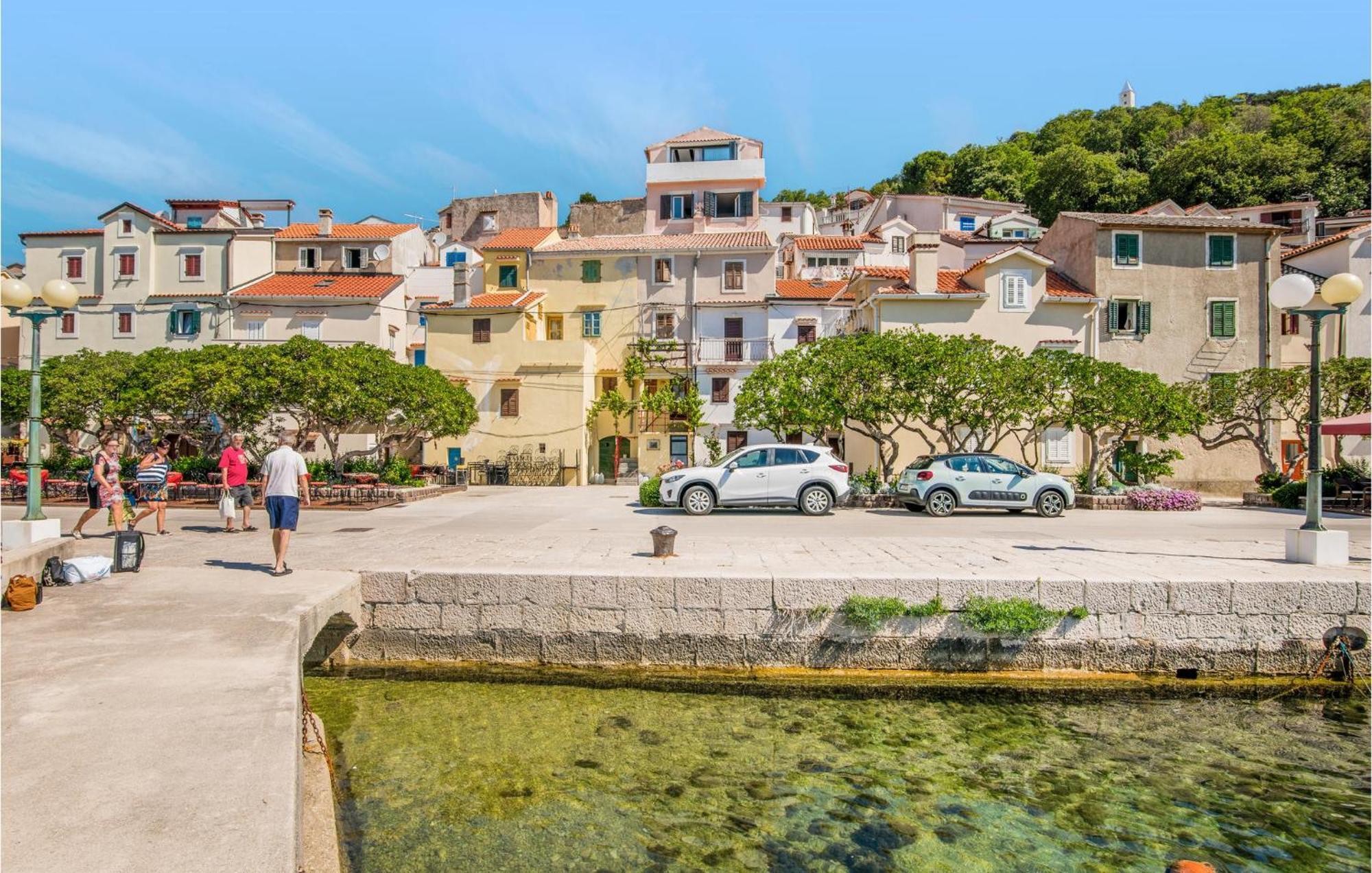 2 Bedroom Gorgeous Home In Baska Esterno foto