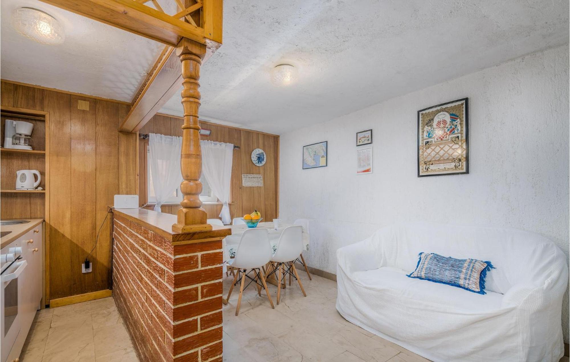2 Bedroom Gorgeous Home In Baska Esterno foto