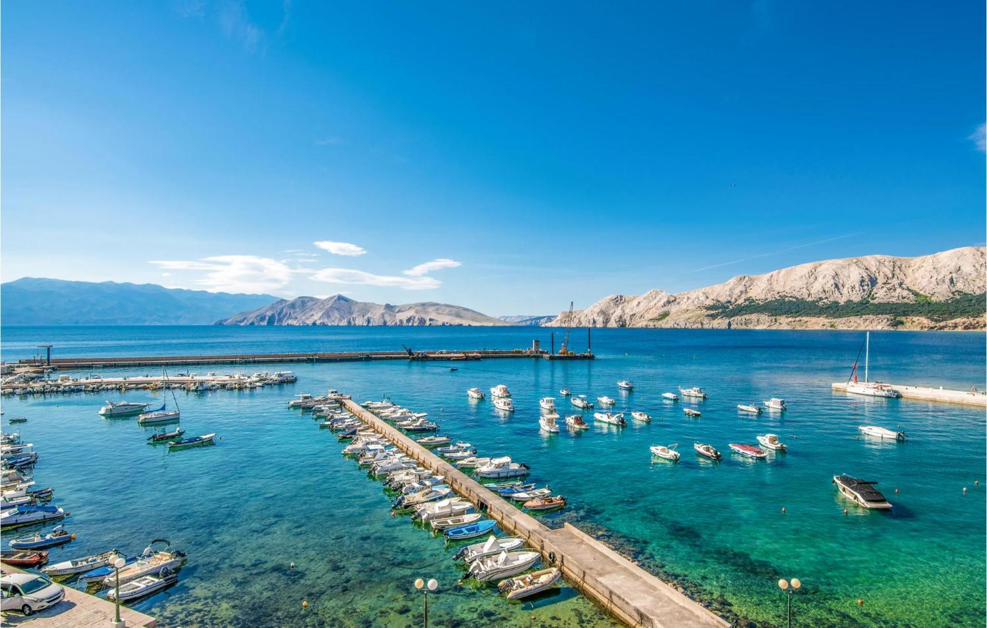 2 Bedroom Gorgeous Home In Baska Esterno foto