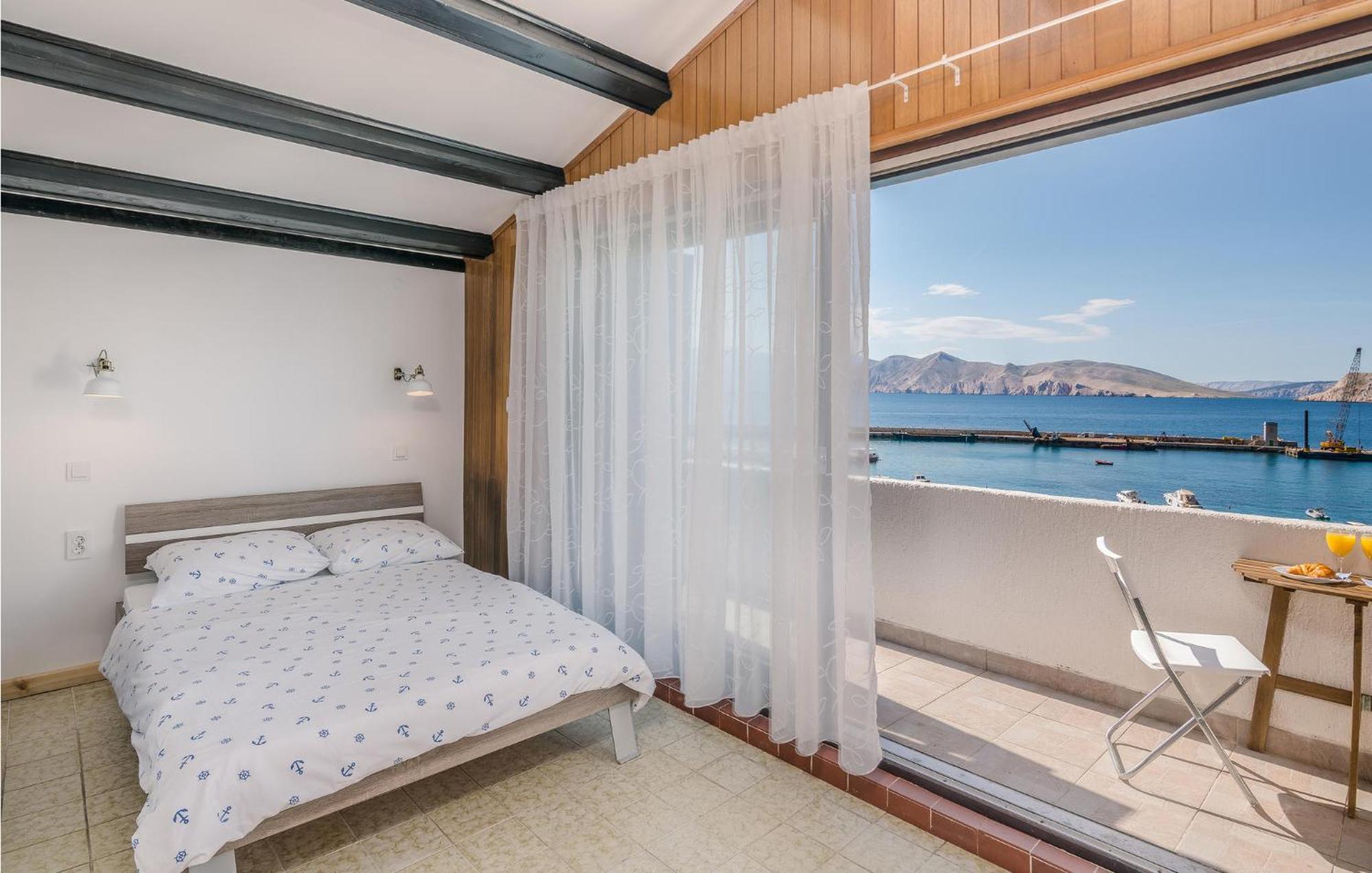 2 Bedroom Gorgeous Home In Baska Esterno foto